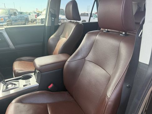 Used 2018 Toyota 4Runner Limited AWD/4WD image 30