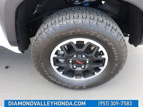 Used 2025 Toyota Tacoma TRD Off-Road AWD/4WD image 29
