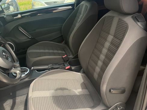 Used 2012 Volkswagen Beetle Launch Edition FWD image 5
