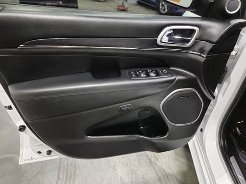 Used 2018 Jeep Grand Cherokee High Altitude image 28