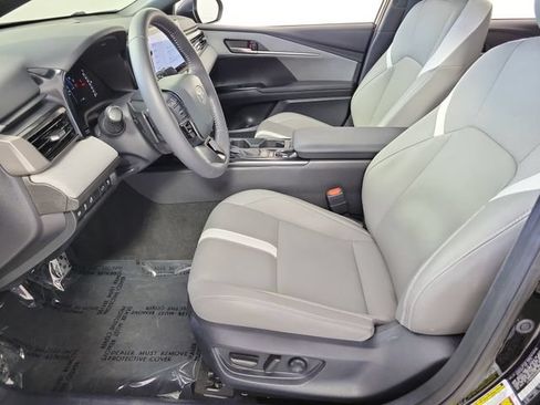 Used 2025 Toyota Camry SE w/ Multimedia Upgrade Package FWD image 19