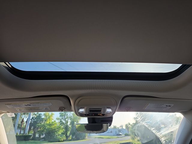 Certified 2023 Buick Envision Avenir AWD/4WD image 13