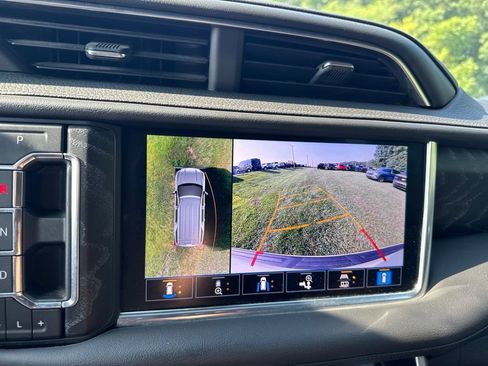 Used 2021 GMC Yukon Denali w/ Denali Premium Package AWD/4WD image 19