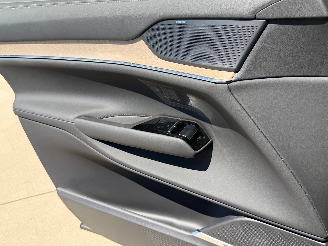 New 2026 Volvo EX90 Plus AWD/4WD image 15