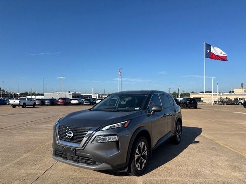 Certified 2023 Nissan Rogue SV FWD image 9