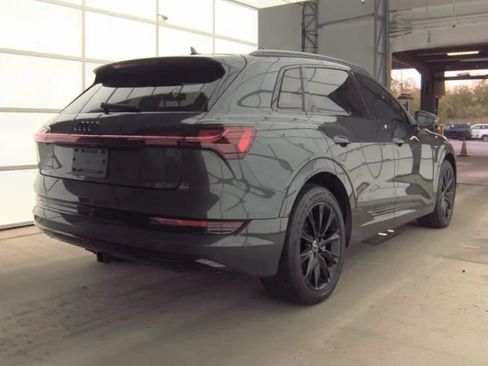 Used 2021 Audi e-tron Premium w/ Convenience Plus Package AWD/4WD image 4