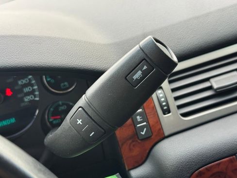 Used 2012 Chevrolet Suburban LT AWD/4WD image 16