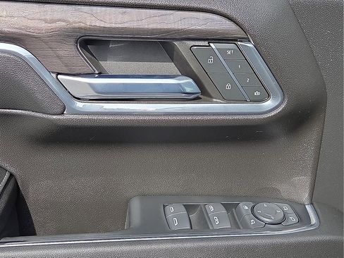 Used 2024 Chevrolet Silverado 1500 LTZ image 13