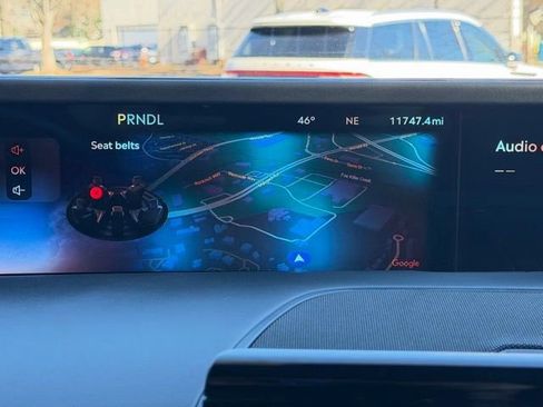 Used 2024 Lincoln Nautilus Reserve image 9