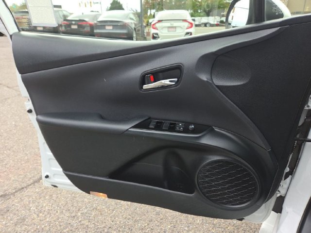 Used 2022 Toyota Prius LE FWD image 19