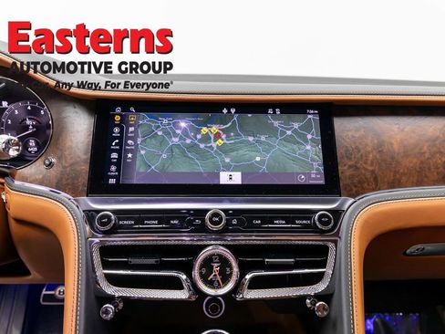 Used 2023 Bentley Flying Spur W12 AWD/4WD image 12
