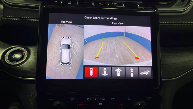 Certified 2025 Jeep Grand Cherokee Limited w/ Luxury Tech Group II AWD/4WD image 14
