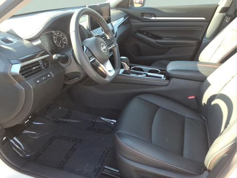 Certified 2023 Nissan Altima 2.5 SR w/ SR Premium Package FWD image 11
