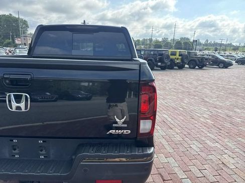 Used 2017 Honda Ridgeline Black Edition image 11