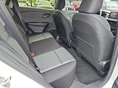 Used 2023 Nissan Rogue SV FWD image 15