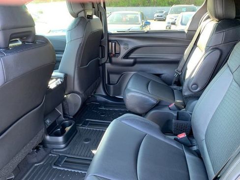 New 2026 Toyota Sienna XLE Woodland Edition AWD/4WD image 13