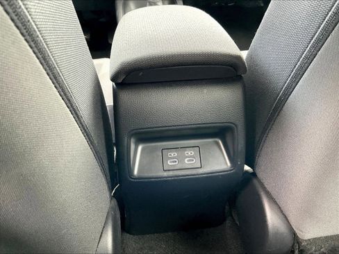 Used 2024 Toyota Corolla LE FWD image 10