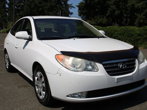 Used 2009 Hyundai Elantra GLS w/ Popular Equipment Pkg 2 FWD image 2