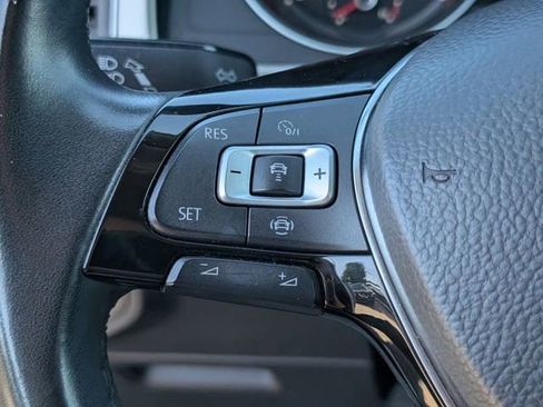 Used 2019 Volkswagen Atlas SE FWD image 23