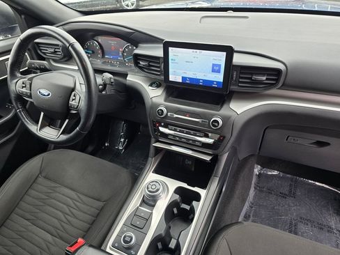 Used 2020 Ford Explorer XLT w/ Comfort Package image 11