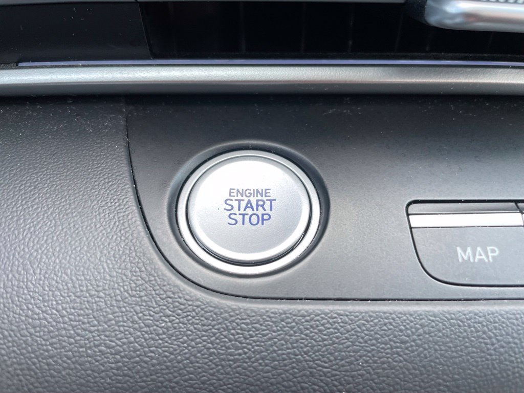 Used 2025 Hyundai Elantra SEL FWD image 40