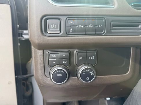 Used 2022 Chevrolet Tahoe LT image 14