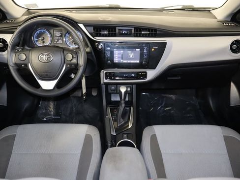 Used 2017 Toyota Corolla LE FWD image 13