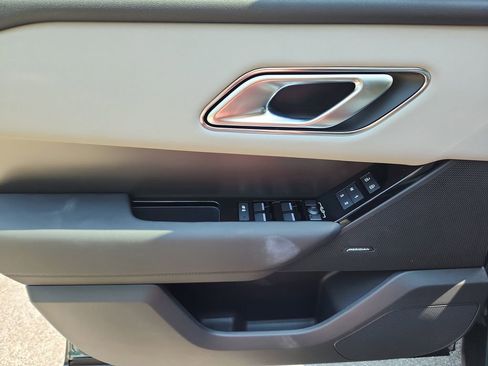 Used 2026 Land Rover Range Rover Velar S image 24