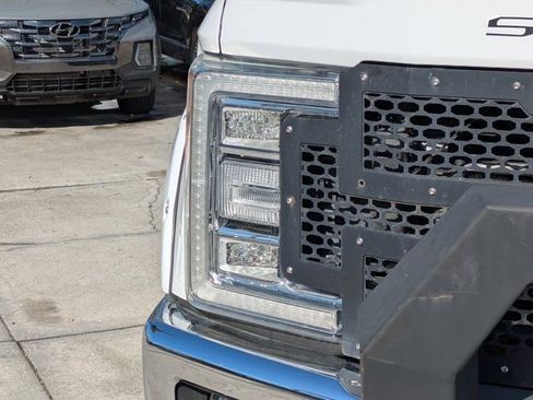 Used 2019 Ford F250 Lariat w/ Lariat Ultimate Package AWD/4WD image 12
