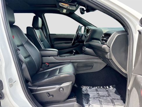 Used 2023 Dodge Durango GT image 35