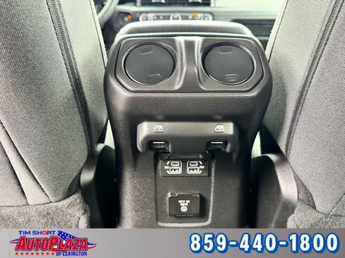 Used 2026 Jeep Wrangler Unlimited Sahara AWD/4WD image 32