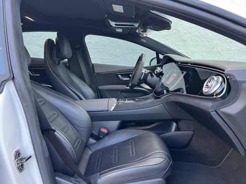 Used 2022 Mercedes-Benz EQS AMG 4MATIC w/ Exclusive Trim Package image 10
