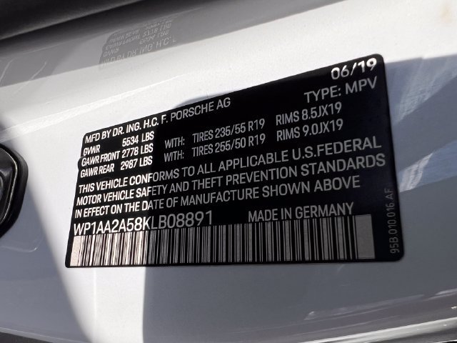 Used 2019 Porsche Macan AWD/4WD image 36