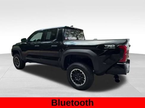 Used 2025 Toyota Tacoma TRD Off-Road AWD/4WD image 5
