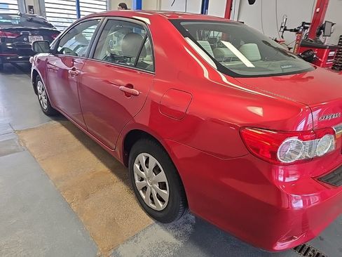 Used 2011 Toyota Corolla LE FWD image 7