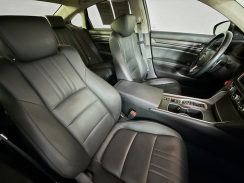Used 2022 Honda Accord Touring image 36