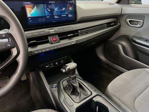 Used 2025 Kia K4 LXS image 26
