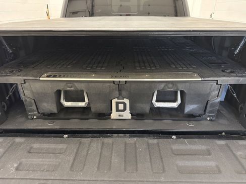 Used 2016 Ford F150 XLT w/ Equipment Group 302A Luxury AWD/4WD image 6
