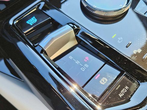 Used 2026 BMW i5 eDrive40 image 31