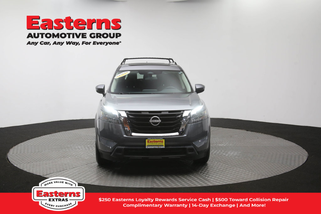 Used 2023 Nissan Pathfinder SV w/ SV Premium Package AWD/4WD image 57