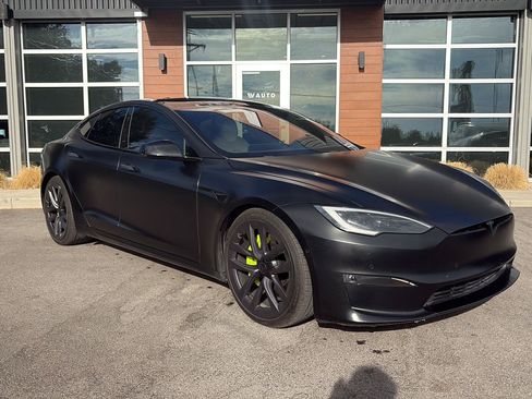 Used 2022 Tesla Model S Plaid AWD/4WD image 2