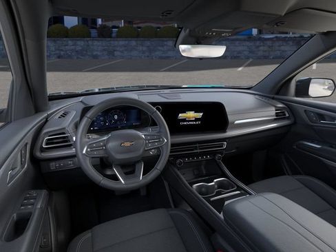 New 2026 Chevrolet Traverse LT w/ Driver Confidence Package FWD image 15
