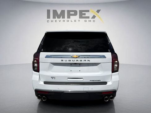 Used 2023 Chevrolet Suburban Premier AWD/4WD image 4
