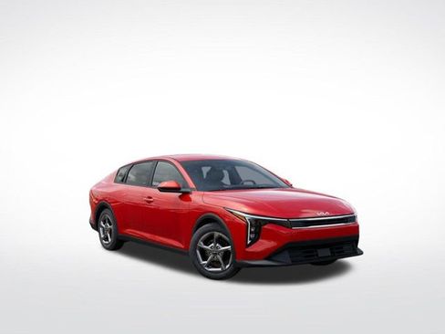 New 2026 Kia K4 LXS image 8
