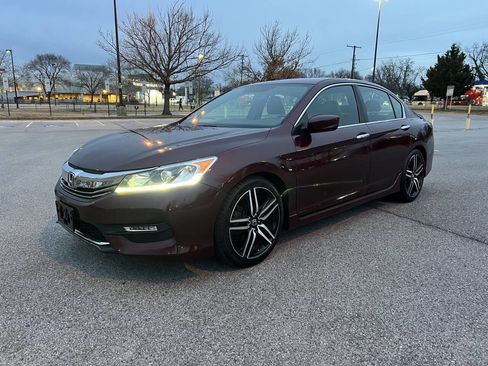 Used 2016 Honda Accord Sport image 1