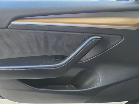 Used 2022 Tesla Model 3 Long Range AWD/4WD image 23