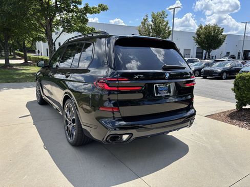 New 2027 BMW X7 xDrive40i w/ M Sport Package AWD/4WD image 8