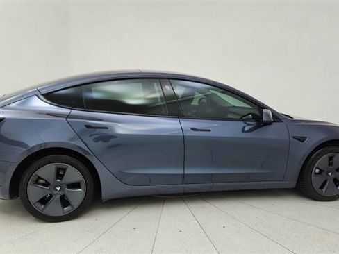 Used 2023 Tesla Model 3 Standard Range image 6