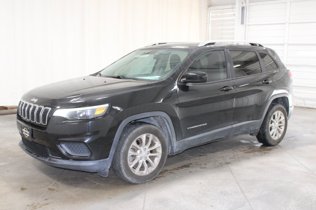 Used 2020 Jeep Cherokee Latitude FWD image 4