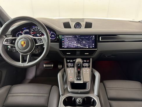Certified 2022 Porsche Cayenne GTS AWD/4WD image 17